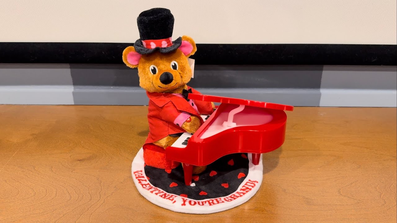 Gemmy - Prototype - 2022 - Valentines Piano Bear