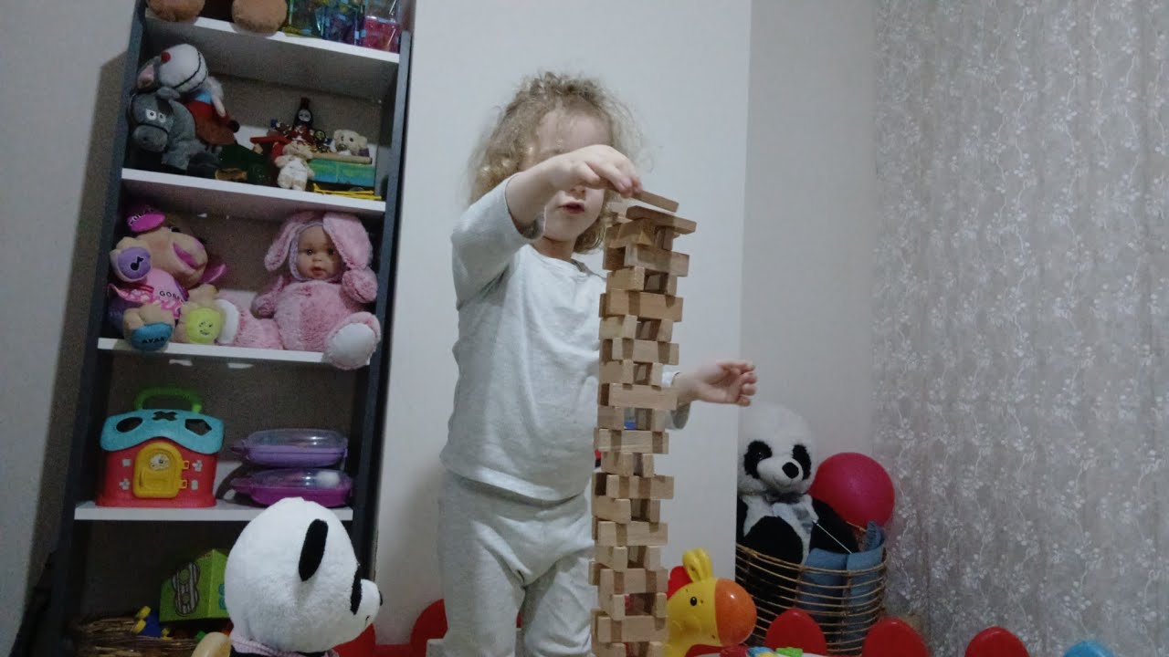 Kayra babasıyla jenga oynuyor🥰😍