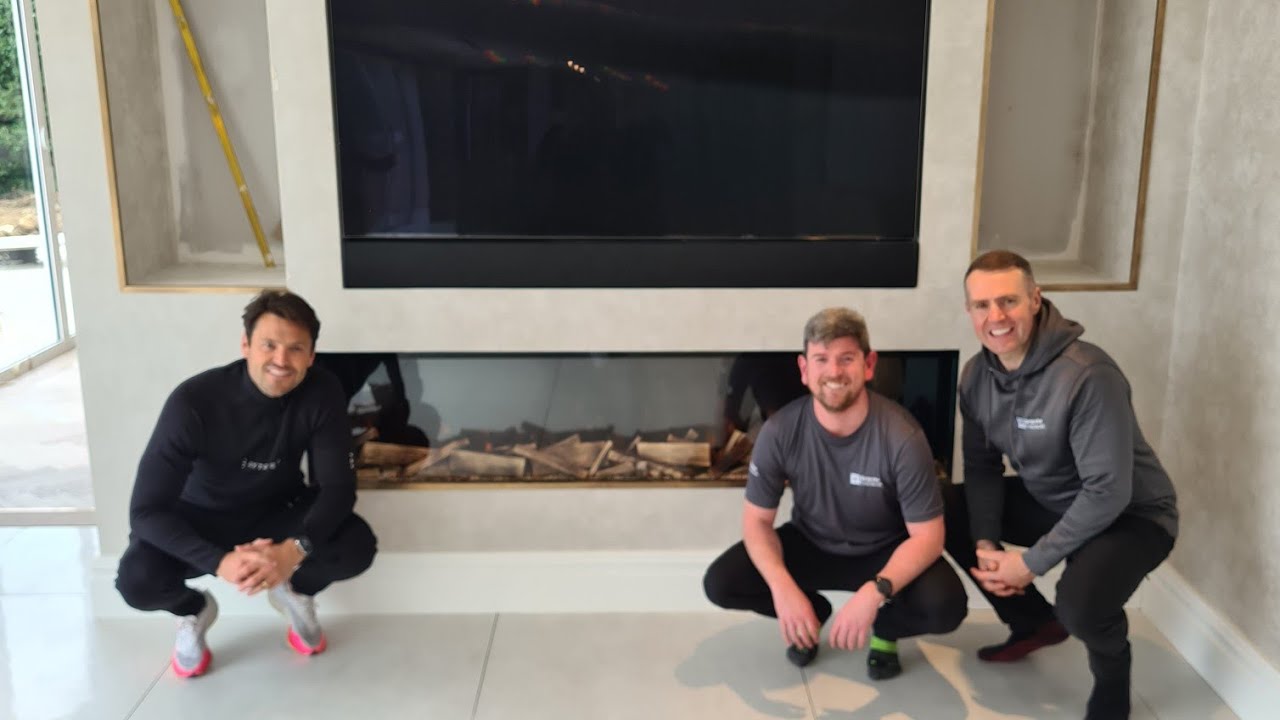 Mark Wright & Michelle Keegan upgrade to the NEW Luxe logs for the Bespoke 2000