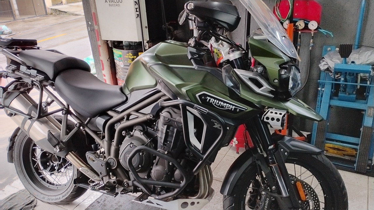 Troca do Tensionador da Tiger-1200 XCa (17) - João