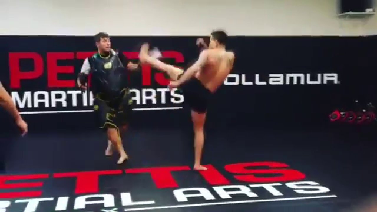 Anthony Pettis shows taekwondo skills