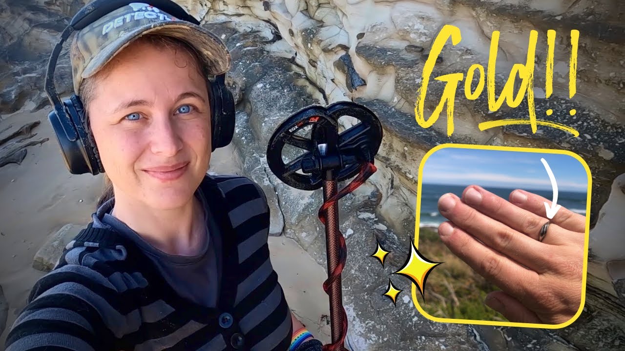 Back on the GOLD!! 🤩 Beach Metal Detecting with the Minelab Equinox 800