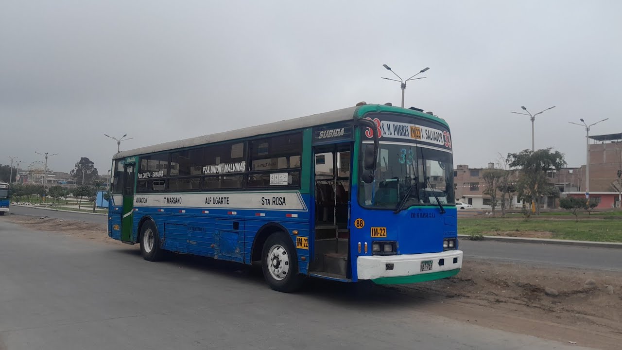Viajando en la Empresa de Transportes la 33 rumbo a su paradero final en Villa el Salvador.