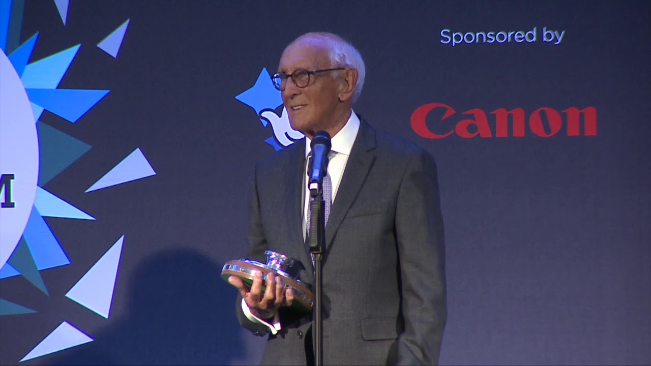 Barry Davies wins Doug Gardner Award - SJA British Sports Journalism Awards 2018