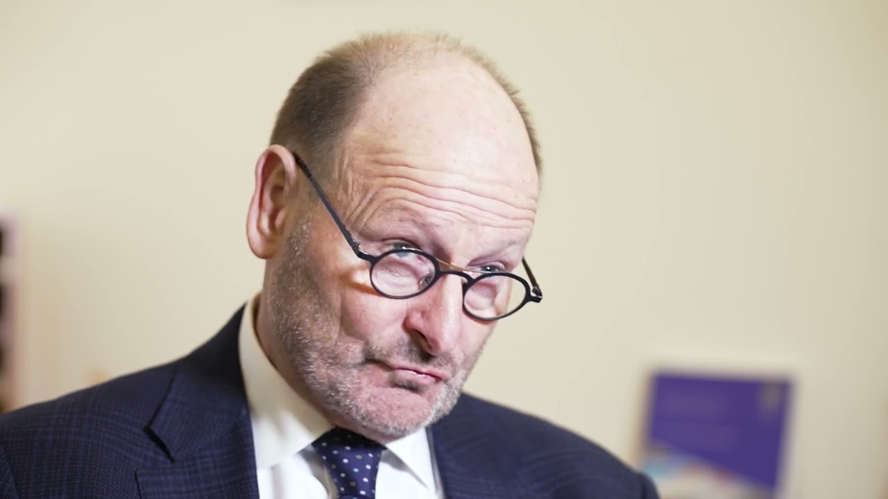 A/Prof. Andrew Shimmin - Hip & Knee Surgeon