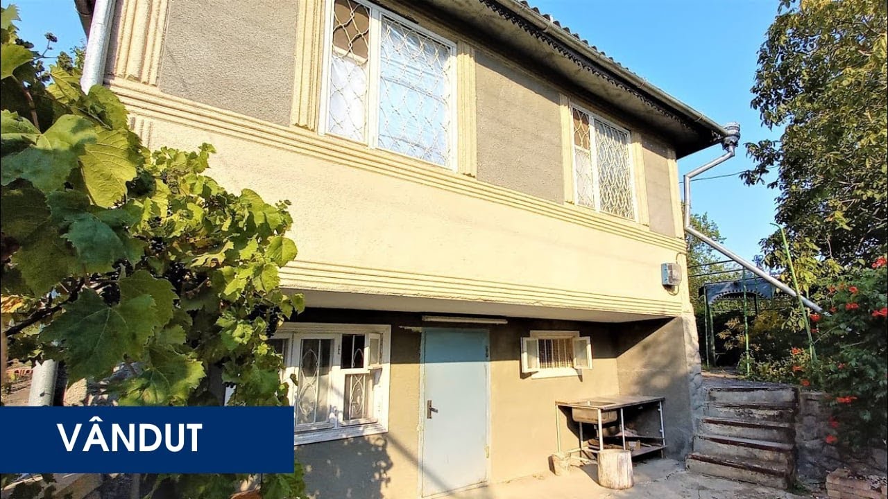 [𝗩𝗔𝗡𝗗𝗨𝗧]  Căsuță (vilă), 1,5 nivele, teren 6 ari. Toate comunicațiile. regiunea Schinoasa .Chișinău.