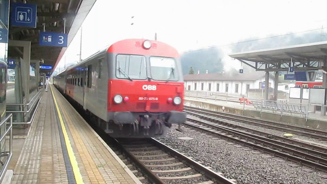 Treni lungo la ferrovia della valle dell'Inn e del Brennero Züge entlang der Inntalbahn und Brenner