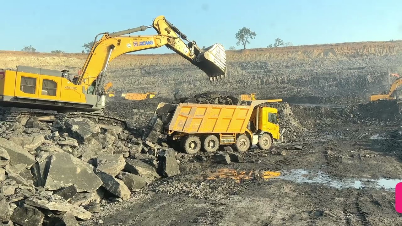 Kya aapne kabhi socha hai ki ek dumper ko full hone mein kitna waqt lagta hai? Dekhiye ye raftaar!