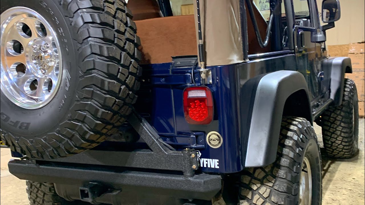 Установка заднего бампера/крепежа для шин JEEP TJ Rugged Ridge