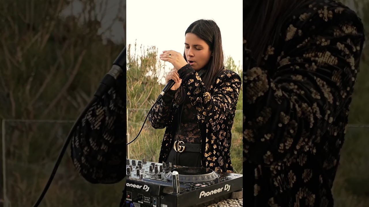 Set afrohouse with lyrical vocals