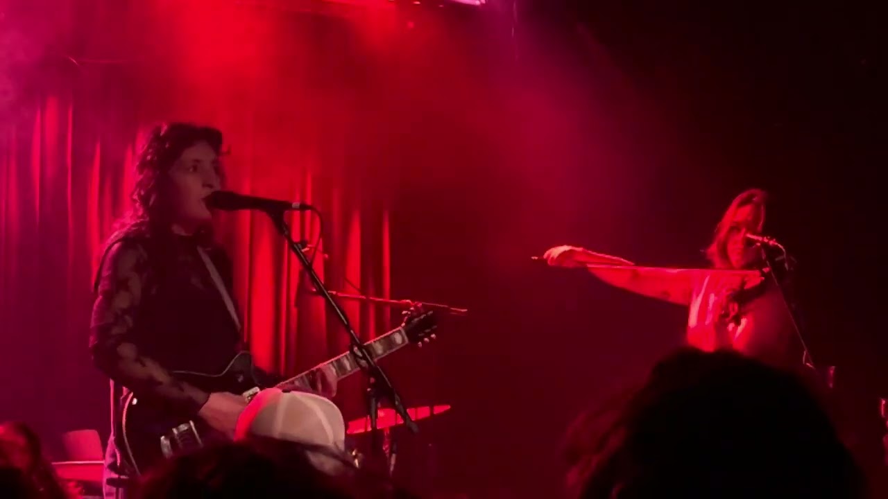 Finom ‘Cloudbusting’ (Kate Bush cover) @ The Lexington, London 22/02/26