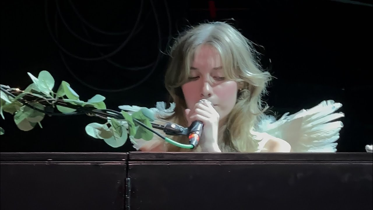 5 more minutes - sydney rose (live from the Bowery Ballroom 11/17/25)