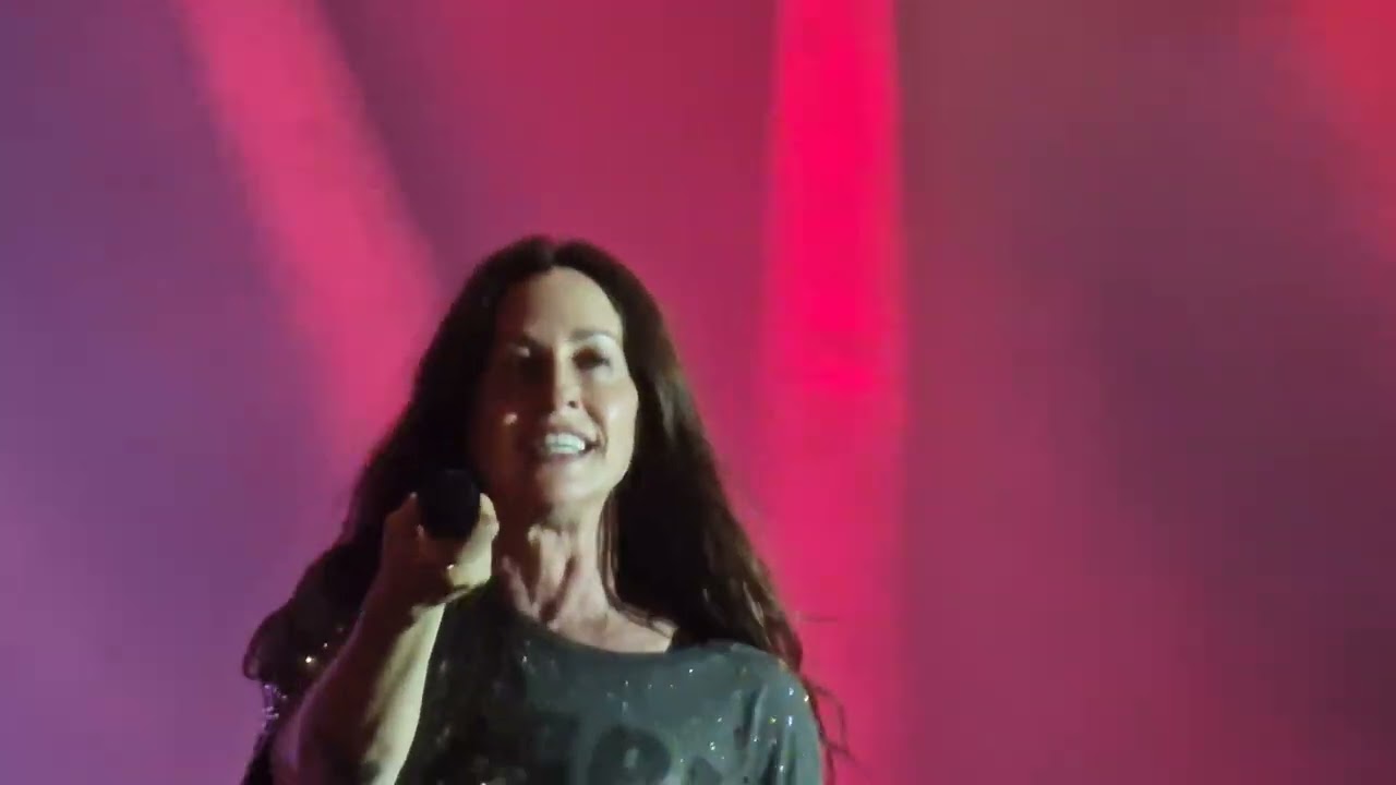 Ironic // 2025-07-12 Alanis Morissette, Festival Cru&iuml;lla, Barcelona // Strangeloving