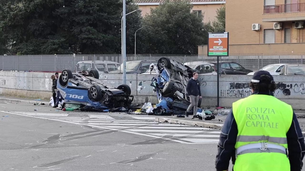 Roma, tragico incidente nella notte tra due volanti: morto un poliziotto, due feriti