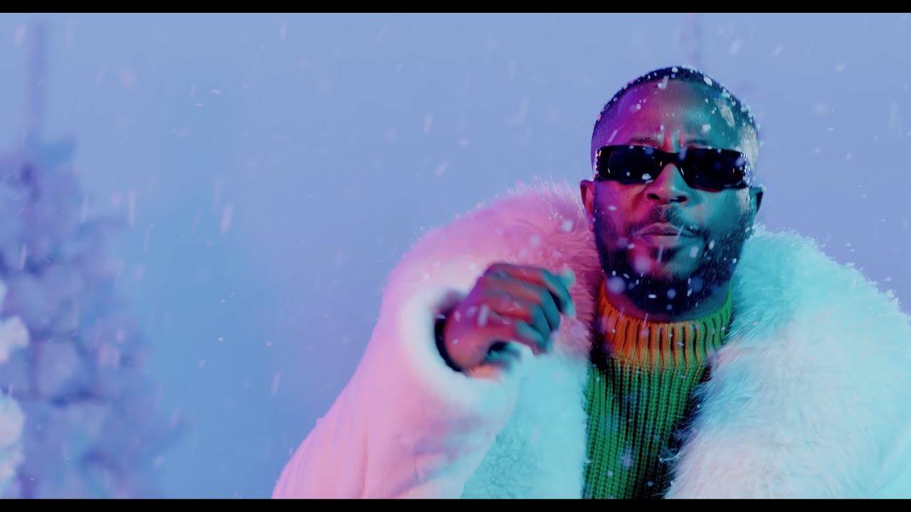 Tunde Ednut - Jingle Bell feat. Davido, Tiwa Savage & Seun Kuti