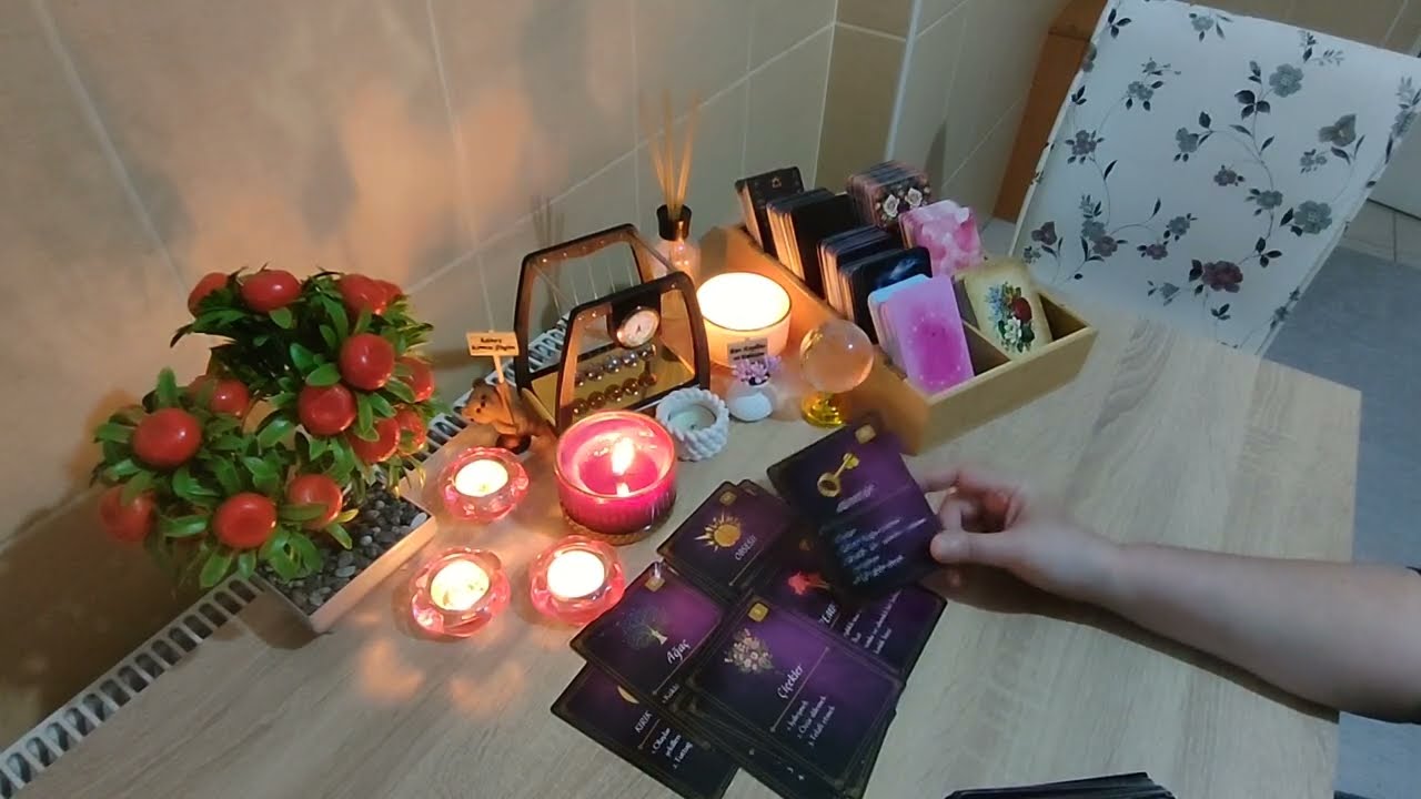 İŞ, KARİYER, MADDİ KONULARDA SİZLERİ NELER BEKLİYOR🙏🌹☕ #tarot  #keşfet 