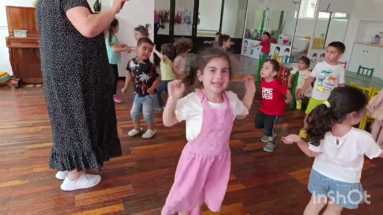 Գույներով պար