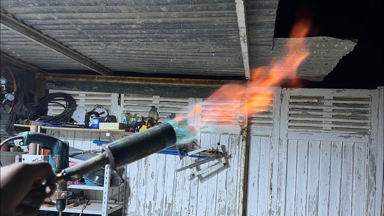 صنع شاليمو غازل بنار قوية Salemo made toy with strong fire