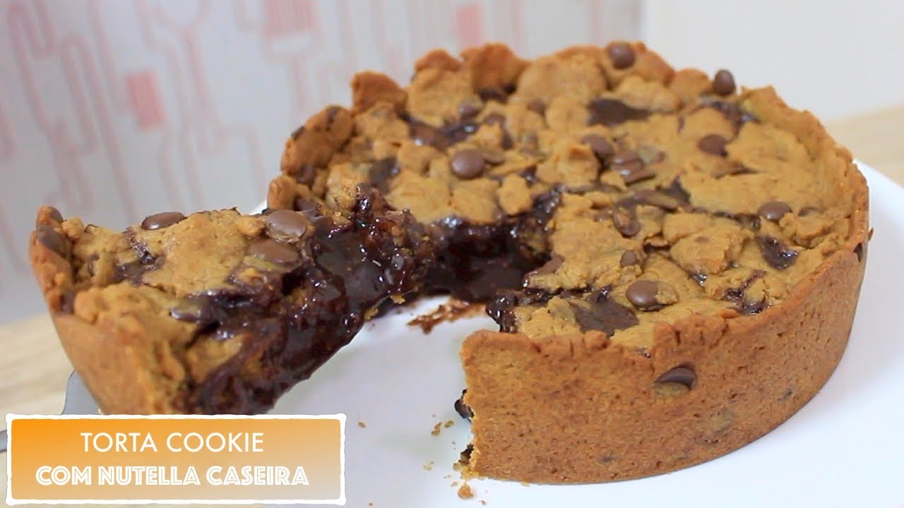 TORTA COOKIE GIGANTE COM NUTELLA CASEIRA #530 | Receitas da Mussinha