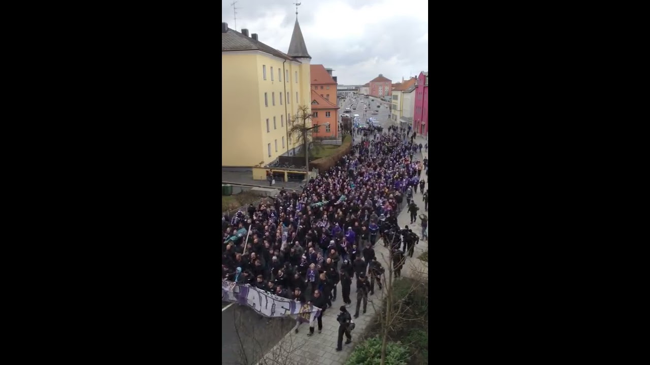 Aue supporters on their way to away game in Regensburg 01.04.2018