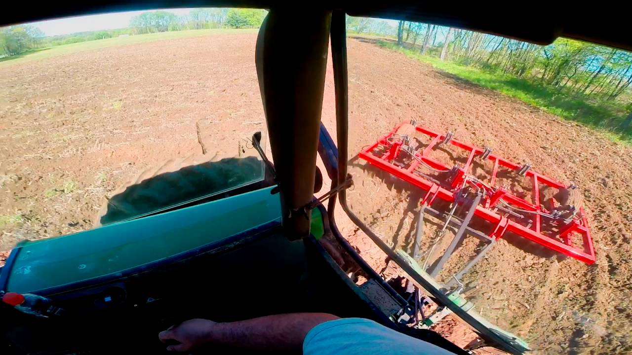 Chisel Plowing with a 1987 John Deere 4650