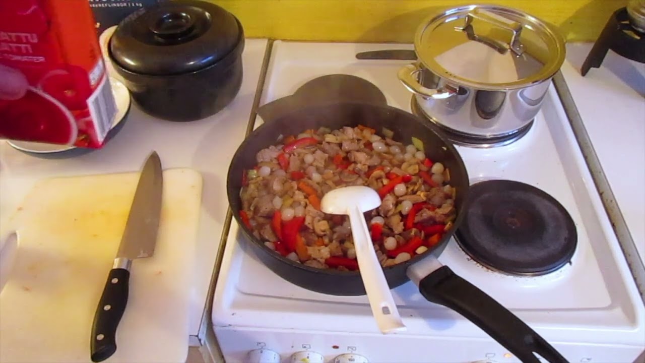 Mausteinen lihapata