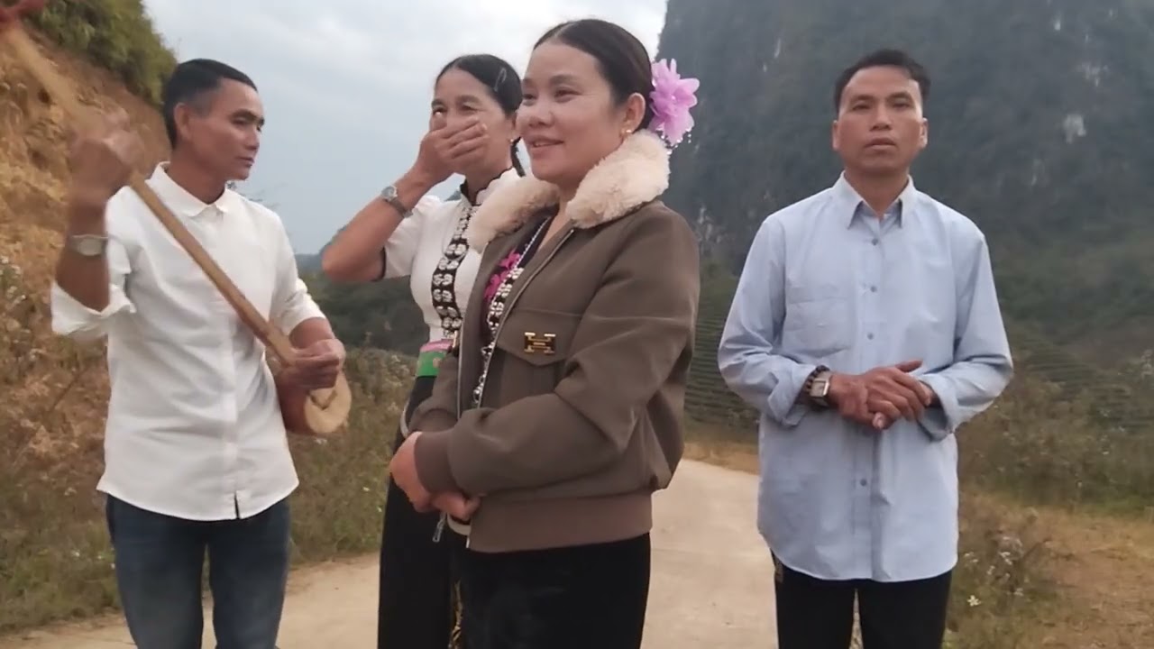 Hoàng Bôn Hoàng Bún Nàng Lốt Nàng Hảo Anh em xem vì Deo đoàn cối 
