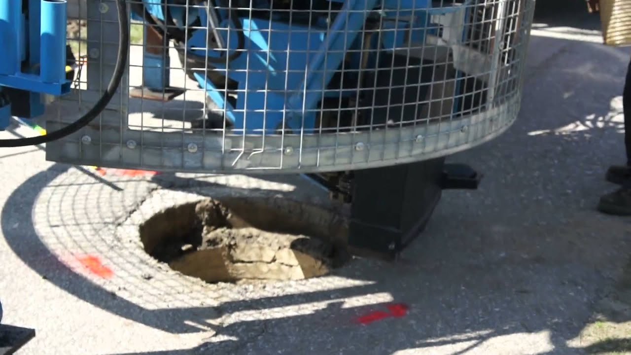 Schachtdeckel Sanierung / Risanamento chiusini stradali