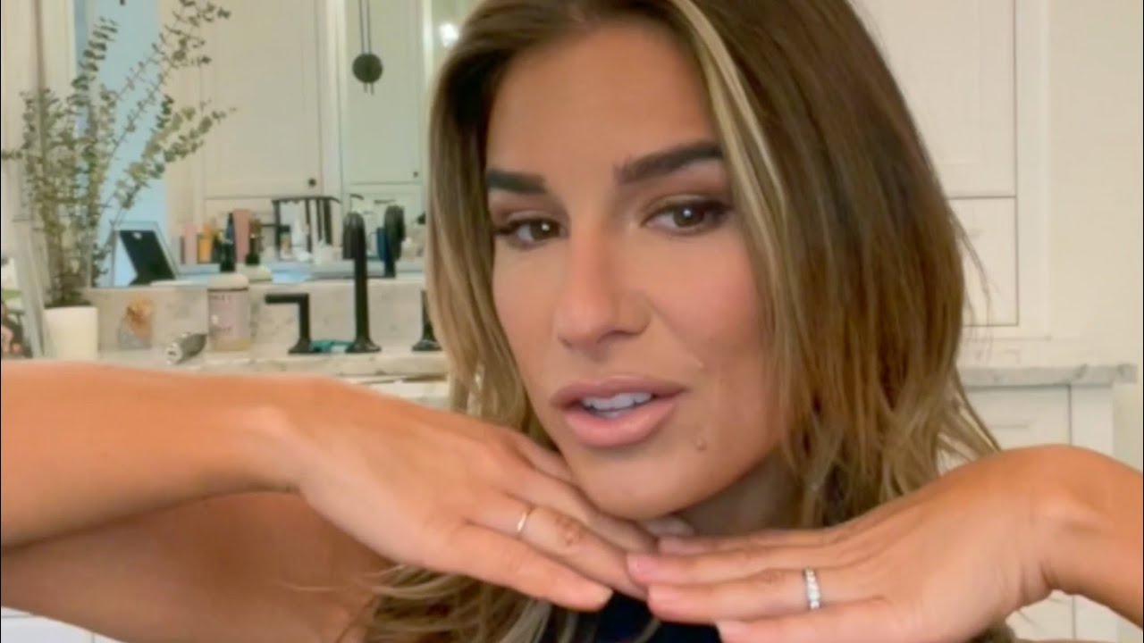 Jessie James Decker - Kittenish Makeup Tutorial