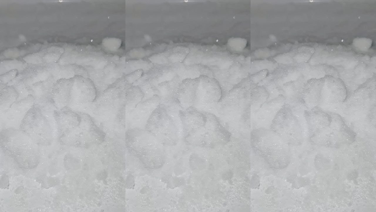 Freezer Frost Eating | Powdery Ice Eating | Crunch Ice Eating ASMR ❤️❄️#whiteice #freezerfrost