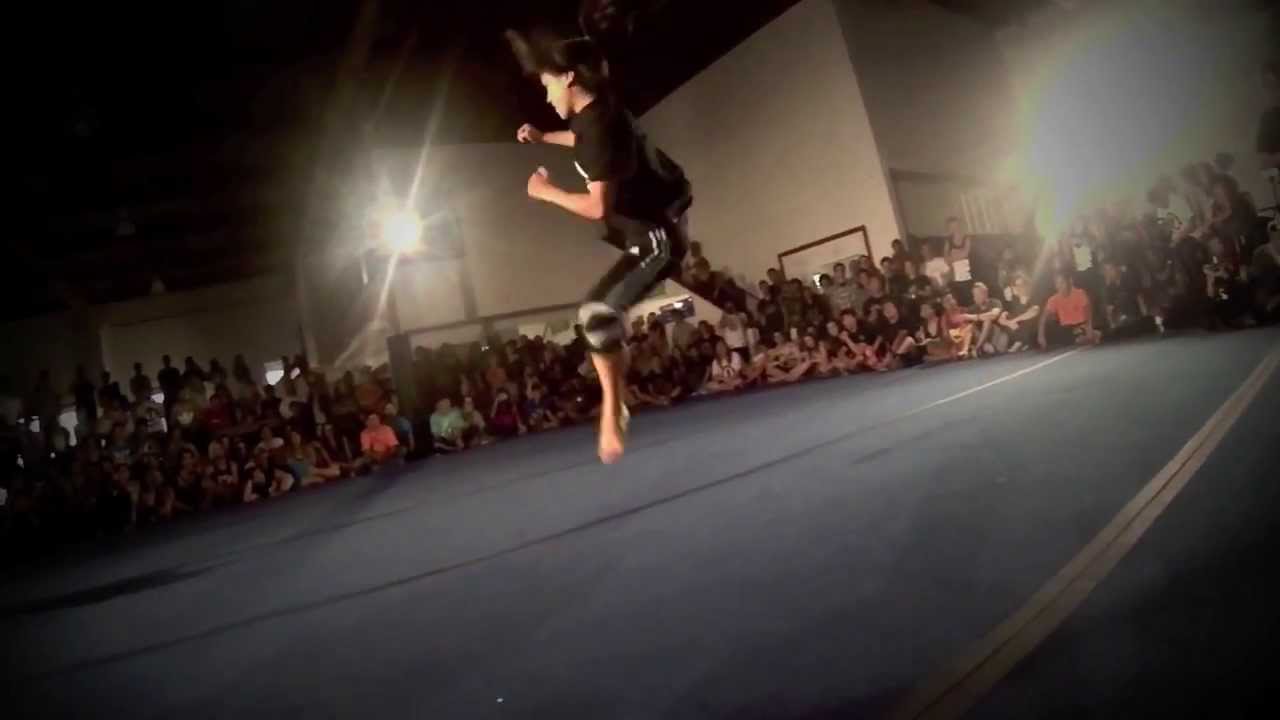 Loopkicks 2013: Girls Exhibition