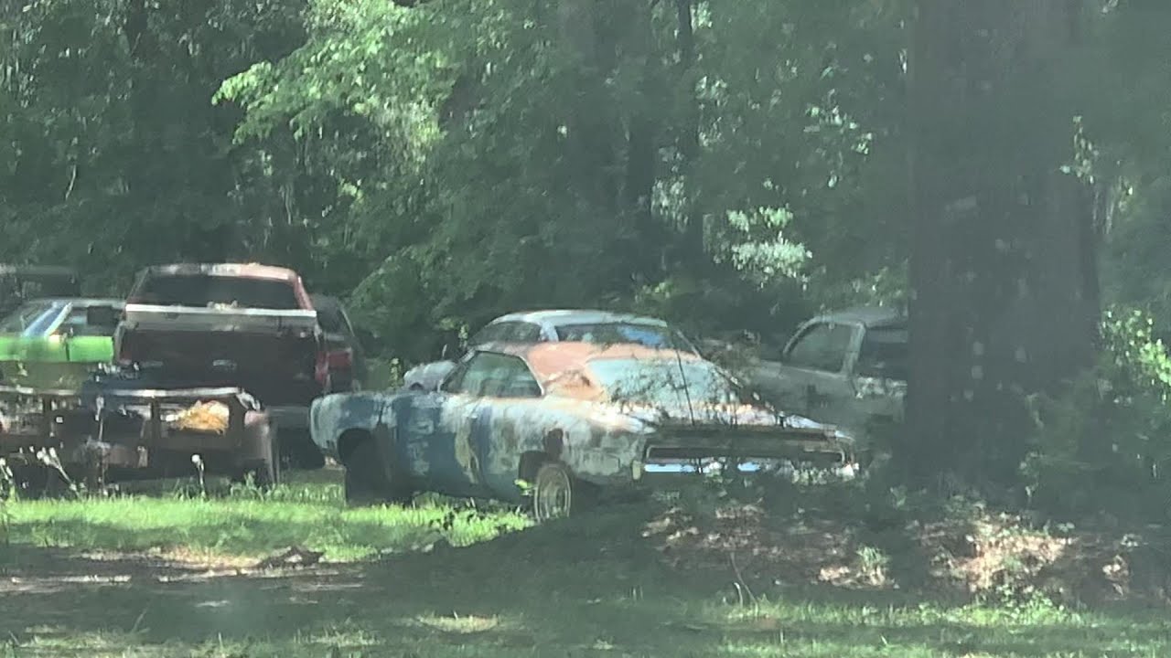 Absolutely Amazing Barn Find !!   old cars, vintage cars, antique car, junkyard cars, abandoned cars