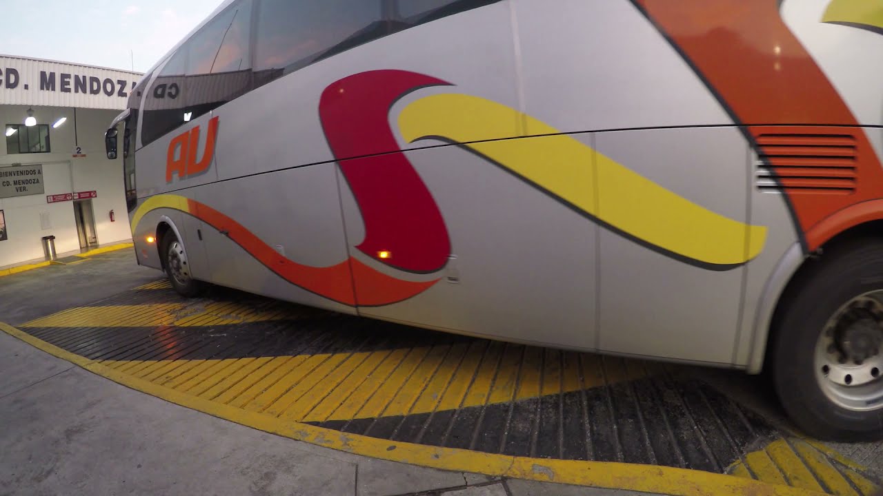 Recorriendo la Terminal de ADO en C. Mendoza Ver