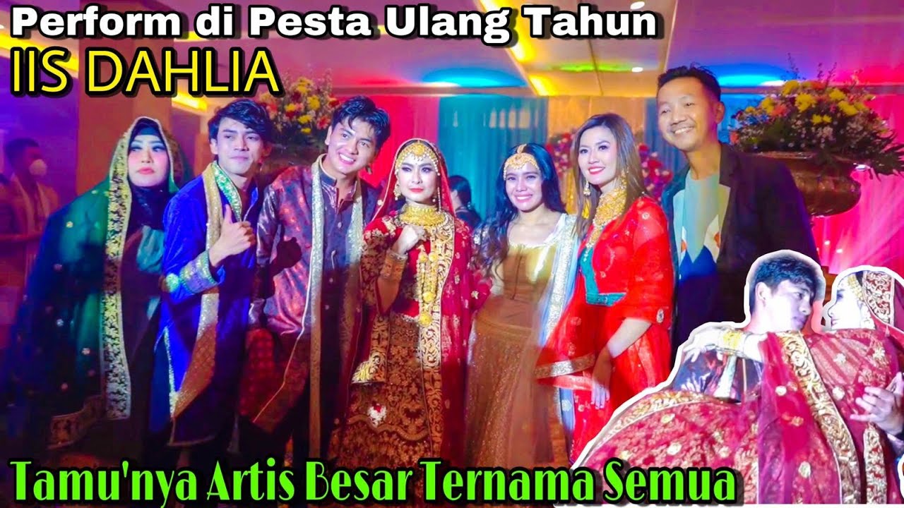 VINA FAN MERIAHKAN ACARA ULTAH MAMA IIS DAHLIA