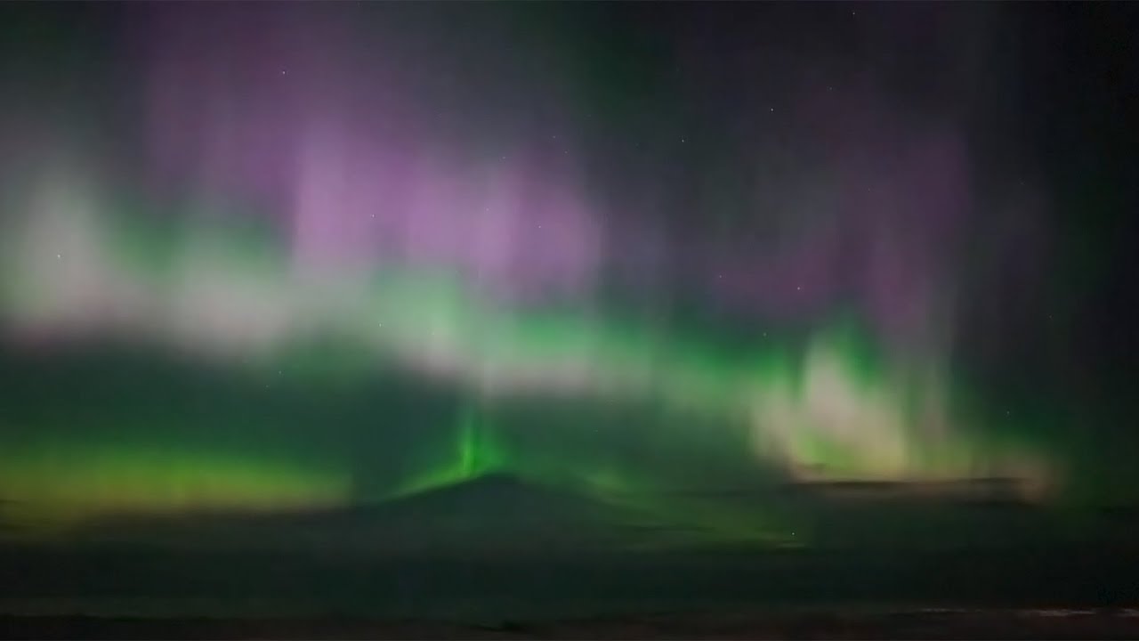 Lake Superior Aurora web cam -Marquette, MI - 01.21.2026