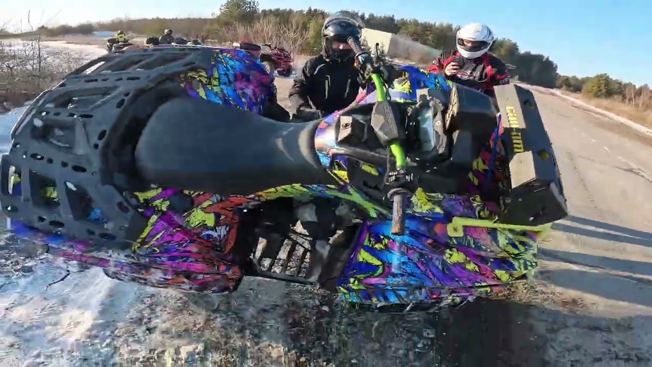 Перевернулся на brp 850! Лютая зимняя катка, дрифт по озеру !