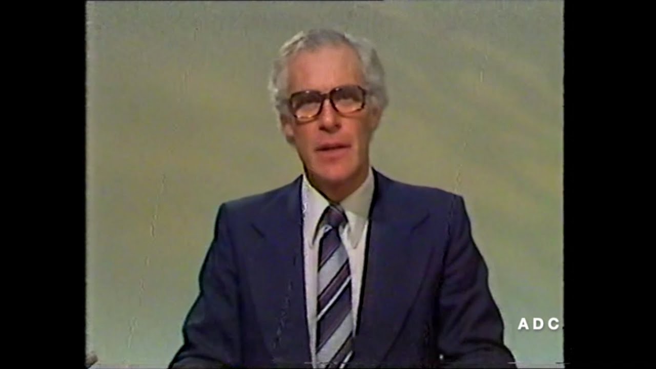 Southern end of News at Ten, Southern News Christopher Robbie in-vision & adverts 2nd December 1981