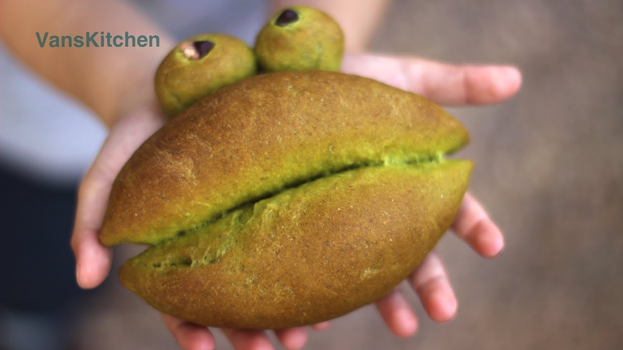 C&aacute;ch nắn b&aacute;nh con ếch (How to make froggy bread)