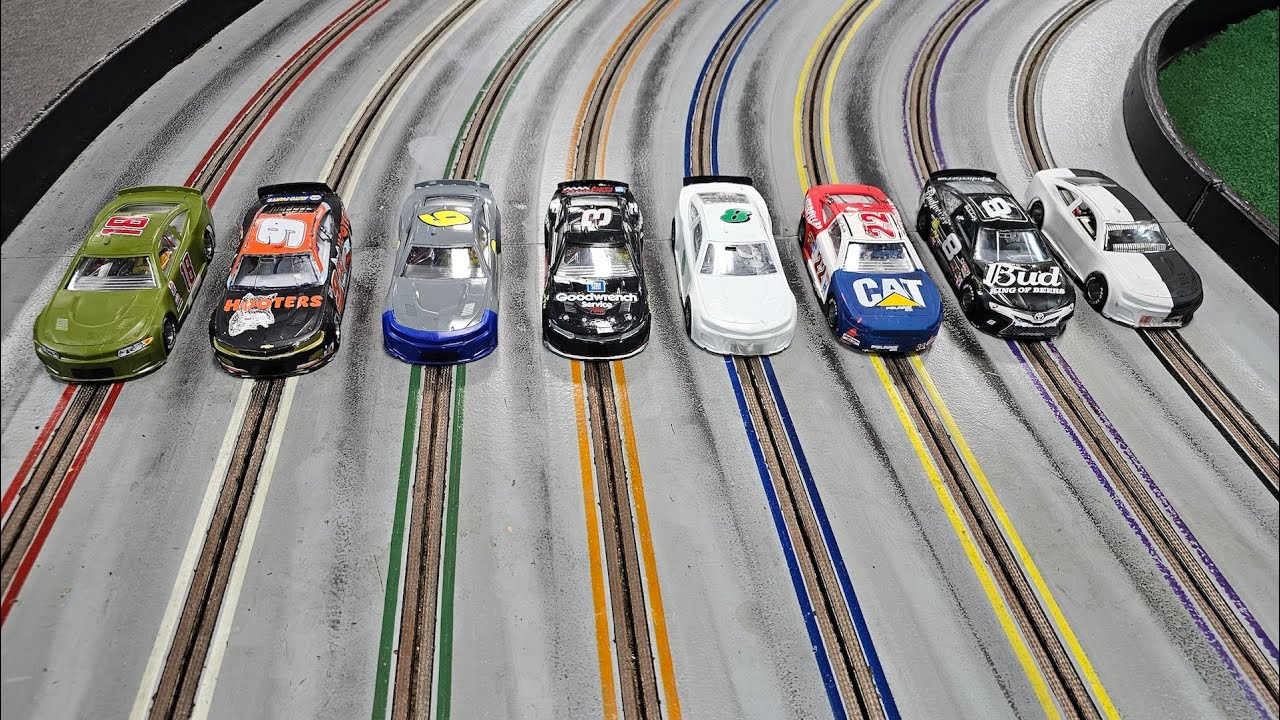 Hard Body Nascar Oval Slot Car Race