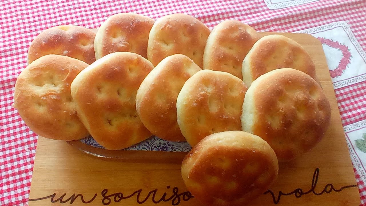 FOCACCINE SOFFICI CON IMPASTO ALLE PATATE - SUPER SOFFICI E PROFUMATISSIME -focaccia golosa e facile