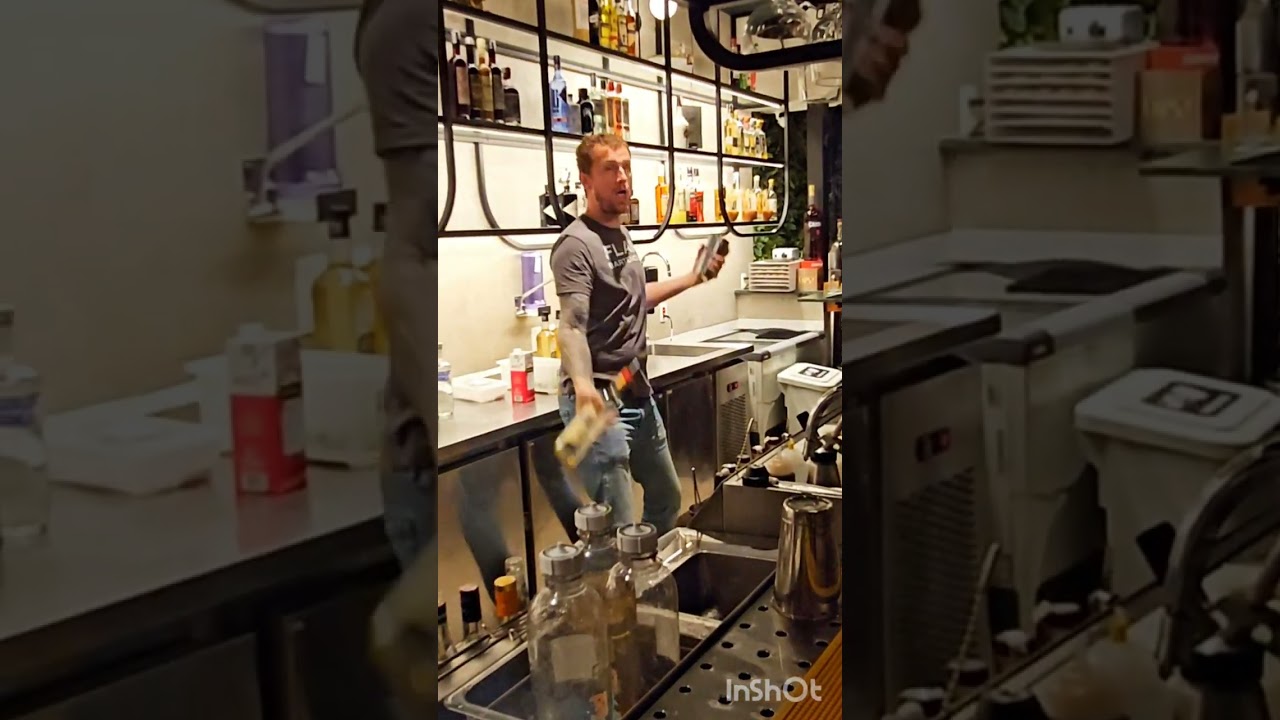 Tom Dyer Freestyle Flair Bartending Show