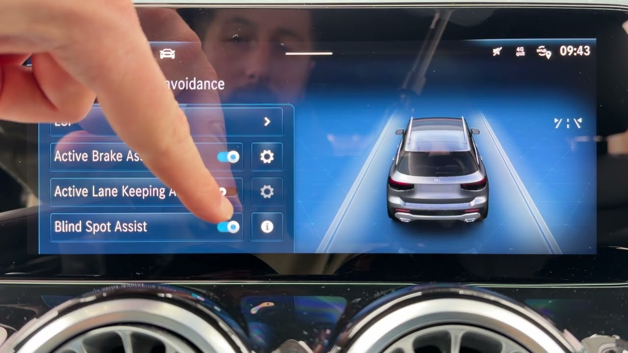 Как включить и настроить систему активного удержания полосы движения | Mercedes GLB
