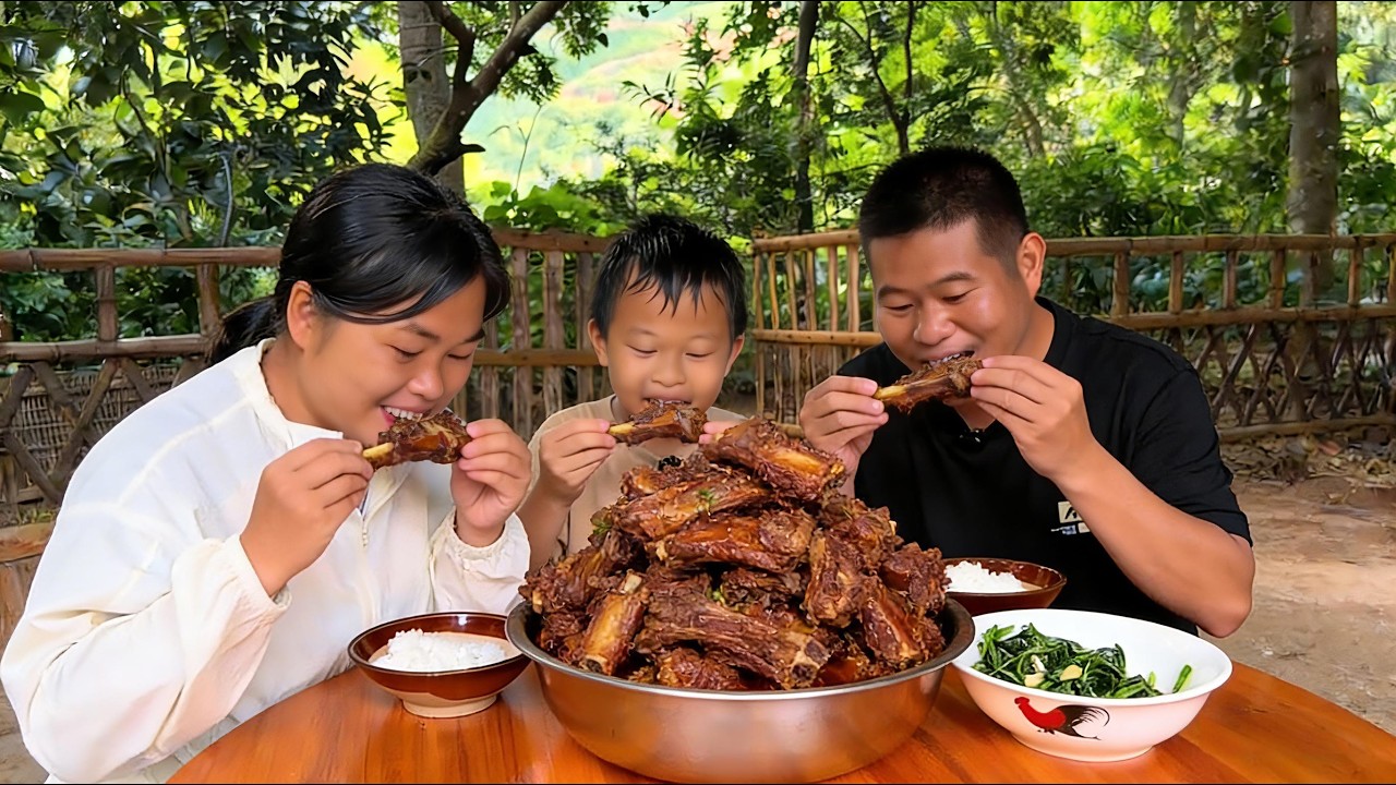 路上捡到一大扇排骨，给家人做了一大锅红烧排骨，软烂脱骨香辣入味，老婆孩子香迷糊了！【农人小永】