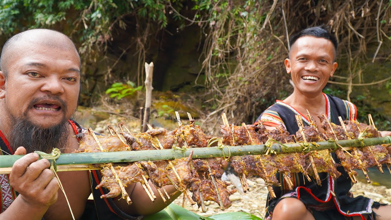 Catching and Roasting Field Mice - Cooking in the Style of The Dwarf Tribe - Dwarf Food