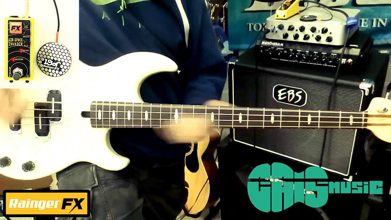 Rainger FX - AIR TRAFFIC CONTROLLER and AIR SPACE INVADER  on bass! AWESOME!
