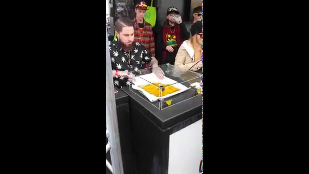 HIGHTIMES Cannabis Cup Denver 2015 Lazy Lion Dab Bar