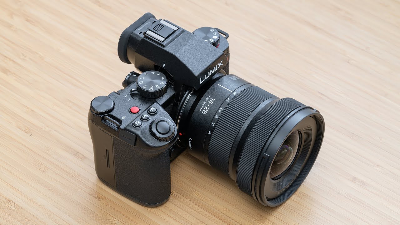 Panasonic 14-28mm F4-5.6 MACRO Review w/ Panasonic S5 II