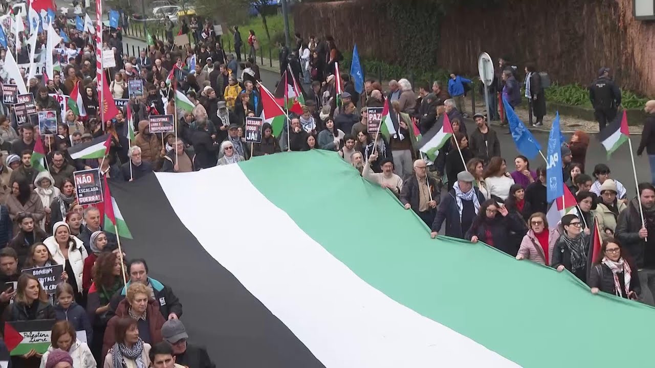 Thousands in Portugal mark 100th day of Israel-Hamas war and march in support of Palestinians