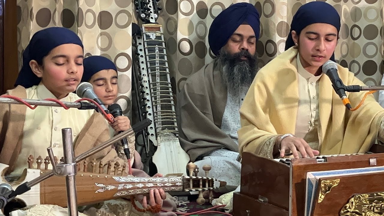 ਮਉਲੀ ਧਰਤੀ ਮਉਲਿਆ ਅਕਾਸ ॥ 