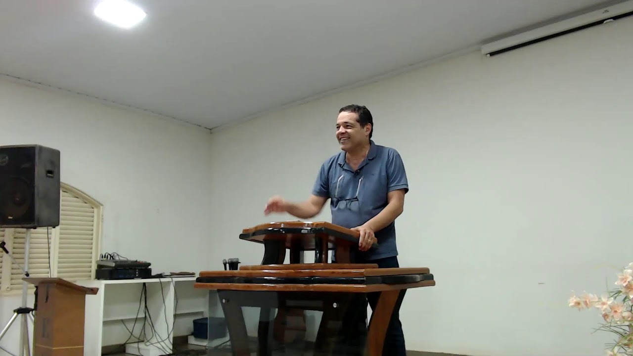 Estudo Biblico de quarta feira: Dez motivos para vc ler a Biblia todos os dias.